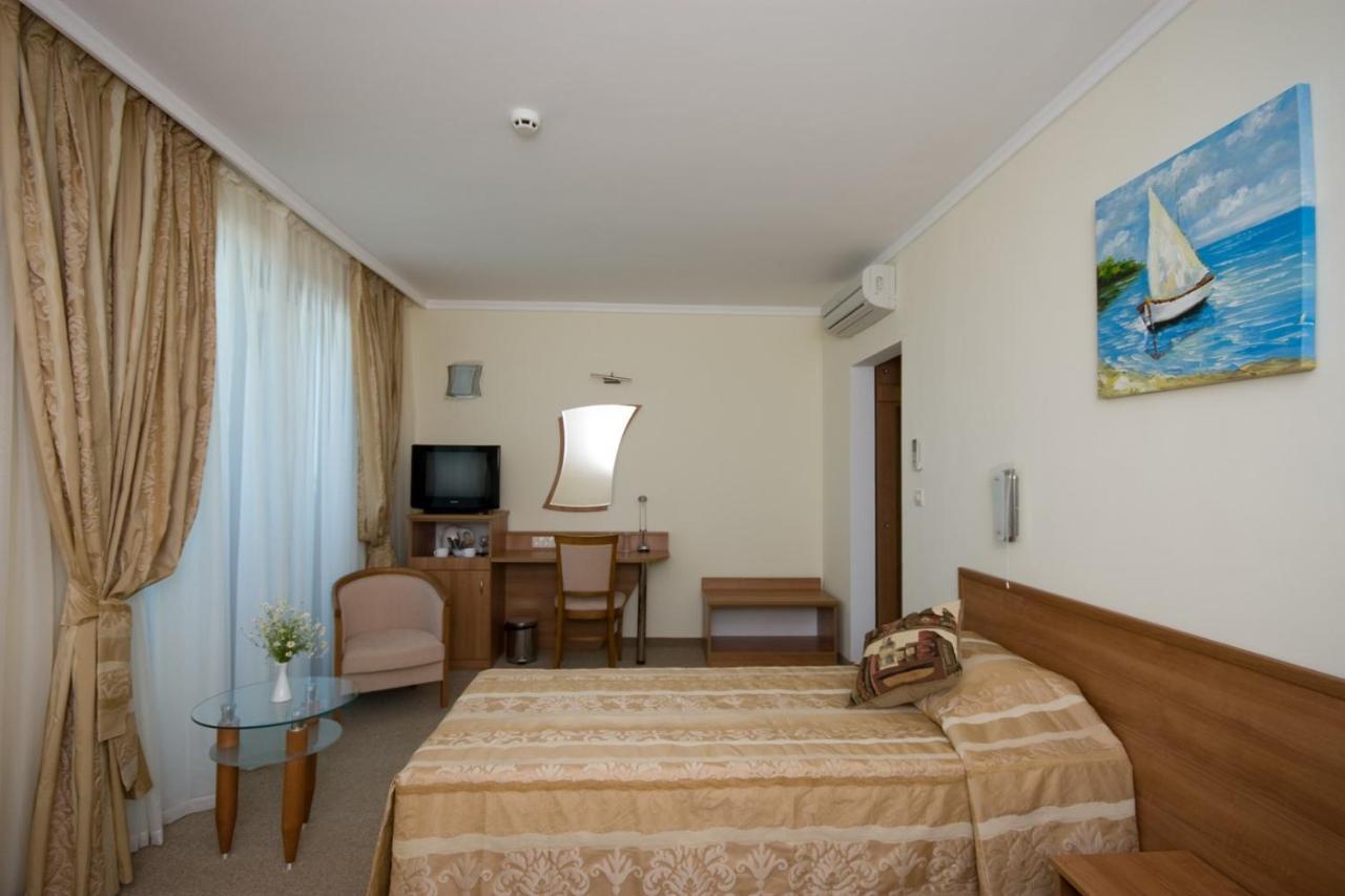 Hotel Lalov Egrek Lozenets Bagian luar foto