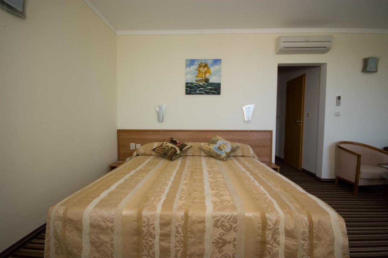 Hotel Lalov Egrek Lozenets Bagian luar foto