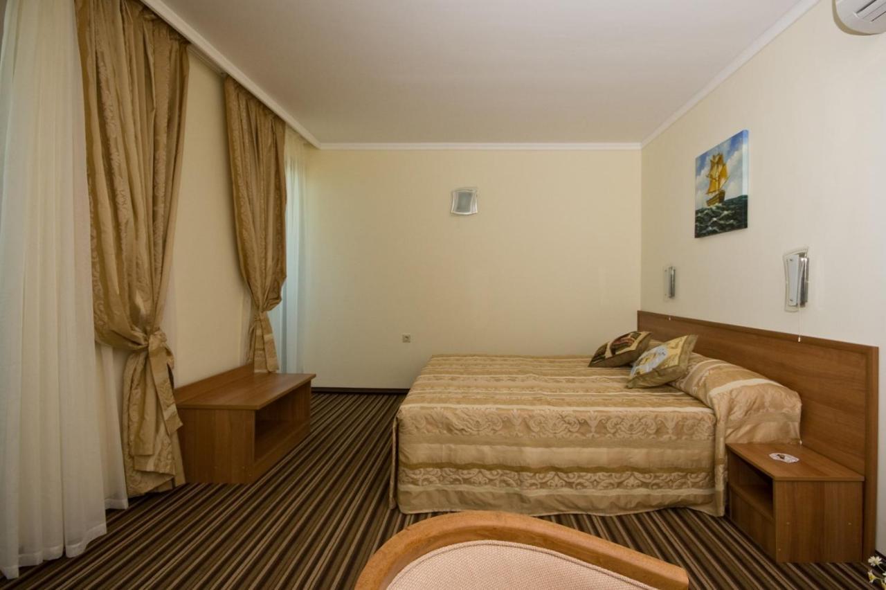 Hotel Lalov Egrek Lozenets Bagian luar foto